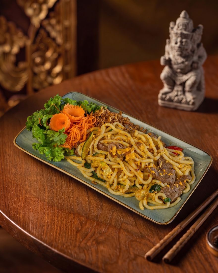 42. Fried Udon Noodles with Beef